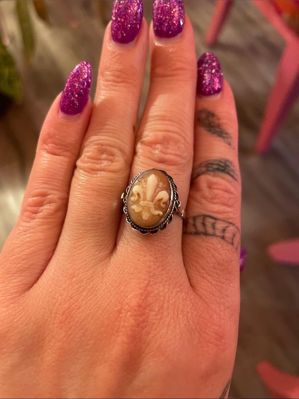 Vintage Fleur de Lis Cameo Ring in Pink and Silver